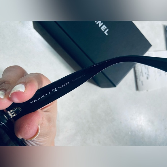 100% AUTH SQUARE CHANEL POLARIZED SUNGLASSES BLACK RECEIPT , CASE , TAG - Picture 8 of 17
